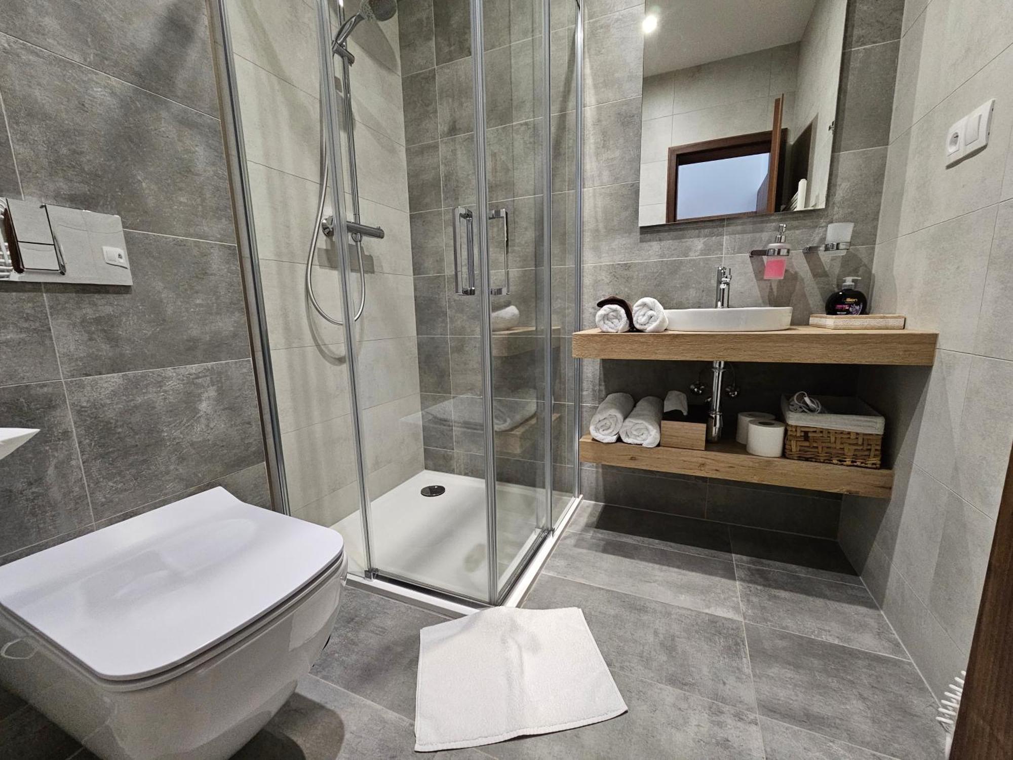 BudinSKI Apartmány&Wellness Lipótszentmiklós Kültér fotó