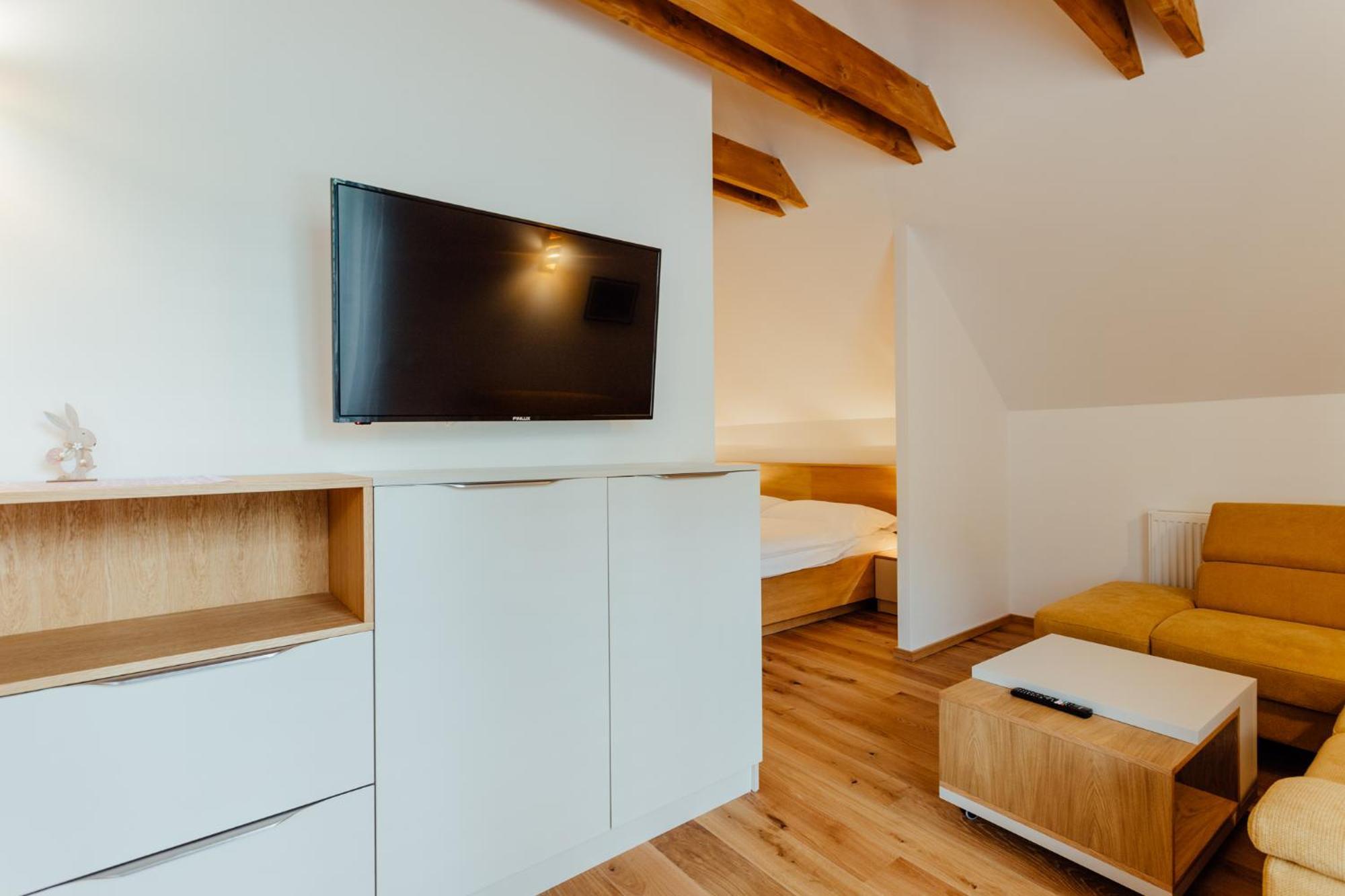 BudinSKI Apartmány&Wellness Lipótszentmiklós Kültér fotó